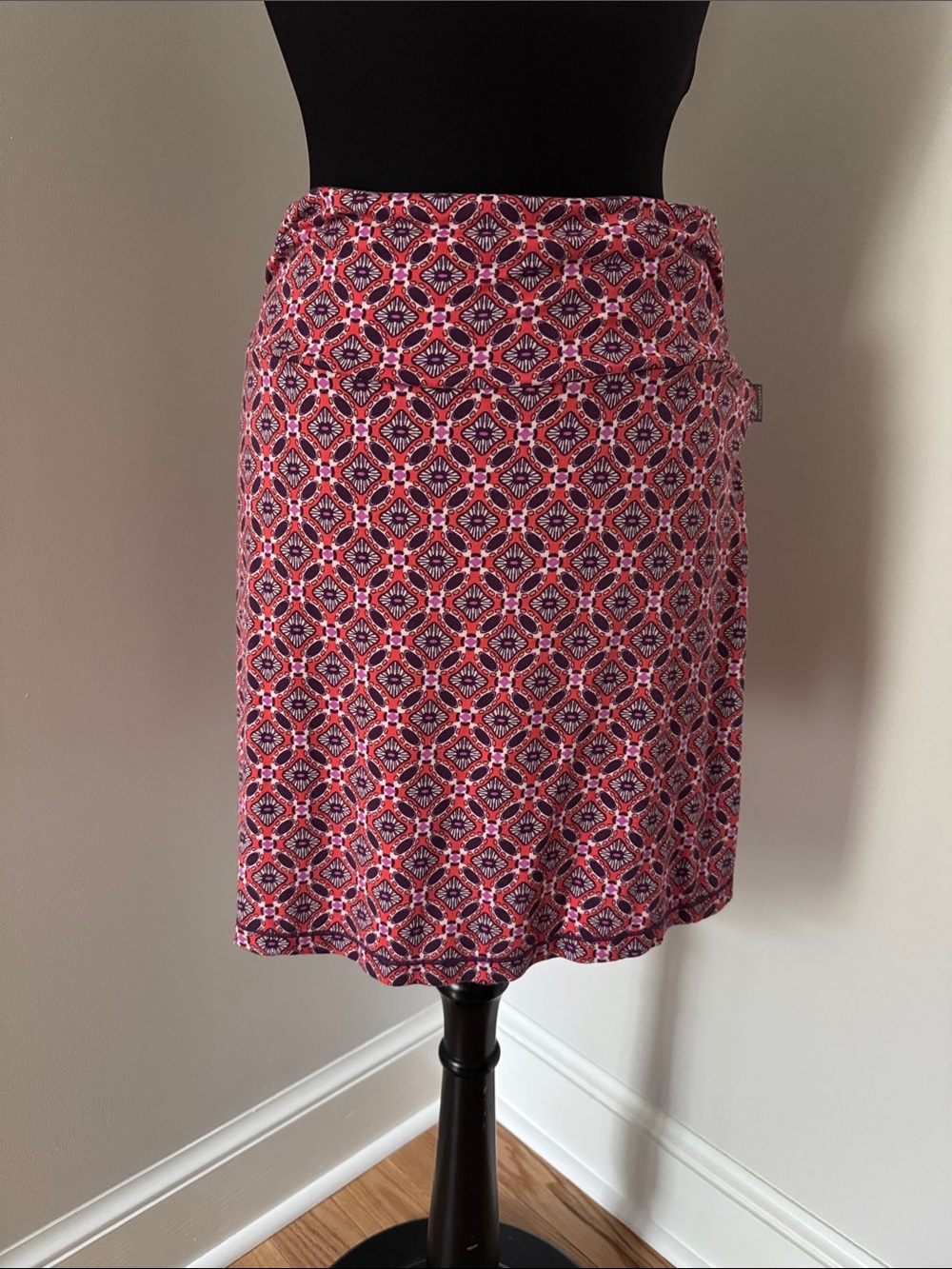 White Sierra Bamboo Skirt EUC